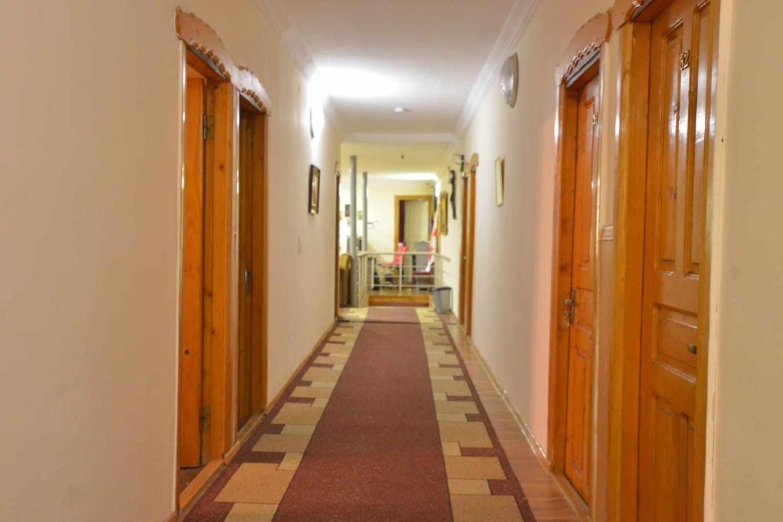 Hotel Nikea Paradiso Кутаїсі Екстер'єр фото